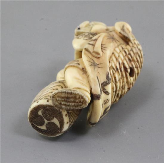 A Japanese ivory netsuke of a shishimai dancer, Meiji period, signed Nagatame, h. 5.1cm